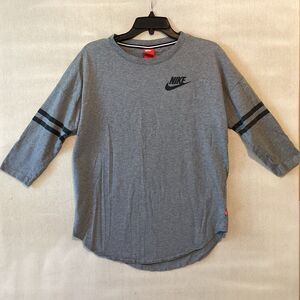 Nike shirt women M varsity tee  just do it gray/black stripes